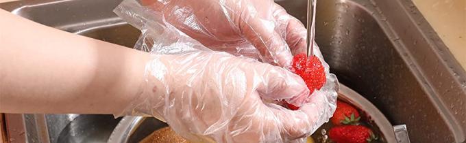Guantes disponibles, limpieza, fruta, higiene, verduras, cocina.