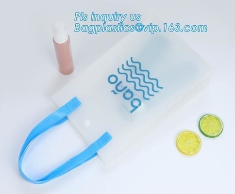 La bolsa de plástico transparente reciclada impermeable del pvc de la parte inferior cuadrada de la manija que hace compras, regalos de la promoción que embalan la manija plástica picovoltio