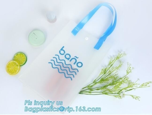 La bolsa de plástico transparente reciclada impermeable del pvc de la parte inferior cuadrada de la manija que hace compras, regalos de la promoción que embalan la manija plástica picovoltio