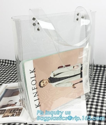 Papel de Kraft lavable respetuoso del medio ambiente con el bolso de la manija del PVC para las mujeres, bolsos de empaquetado suaves cortados con tintas del PVC de la manija para la herramienta, prácticos