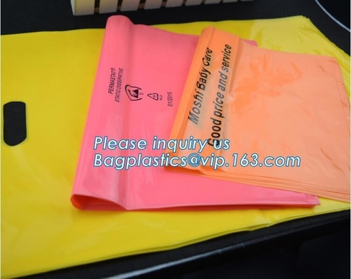 La manija cortada con tintas HDPE de encargo del ldpe de la impresión lleva el bolso de compras de empaquetado del polietileno de la ropa del plástico del regalo polivinílico de la mercancía con