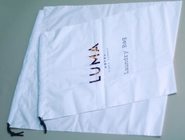 La bolsa de poliéster biodegradable con la impresión, la bolsa de plástico del lavadero del lazo del lavadero de Logo Printed Poly Drawstring Hotel /Travel