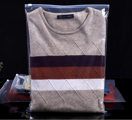 bolsos cosméticos plásticos de la cerradura de la cremallera del resbalador, bolsos plásticos de la camiseta de la ropa de la cremallera del resbalador de la bolsa del pvc Zip lockkk de la aduana de la fuente, claro