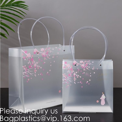 Los PP helados empaquetan bolsos plásticos del regalo con las fuentes translúcidas de la decoración de Tote Gift Wrapping Flower Package de las manijas