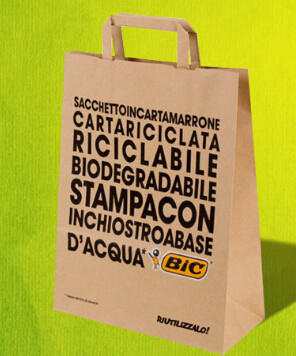 Bolsa de papel de empaquetado al por menor personalizada aduana de lujo de la ropa del portador que hace compras con Logo For Clothes Shop, bagease pac