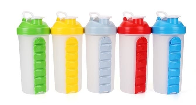 Estilo creativo de la botella con un organizador semanal de la píldora, estilo creativo de la botella 700ML con un organizador semanal de la píldora