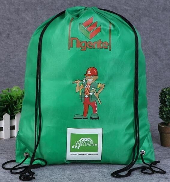 Los pescados plegables amistosos reutilizables portátiles promocionales del poliéster de Eco del tamaño estándar forman las compras Tote Bags With Handle